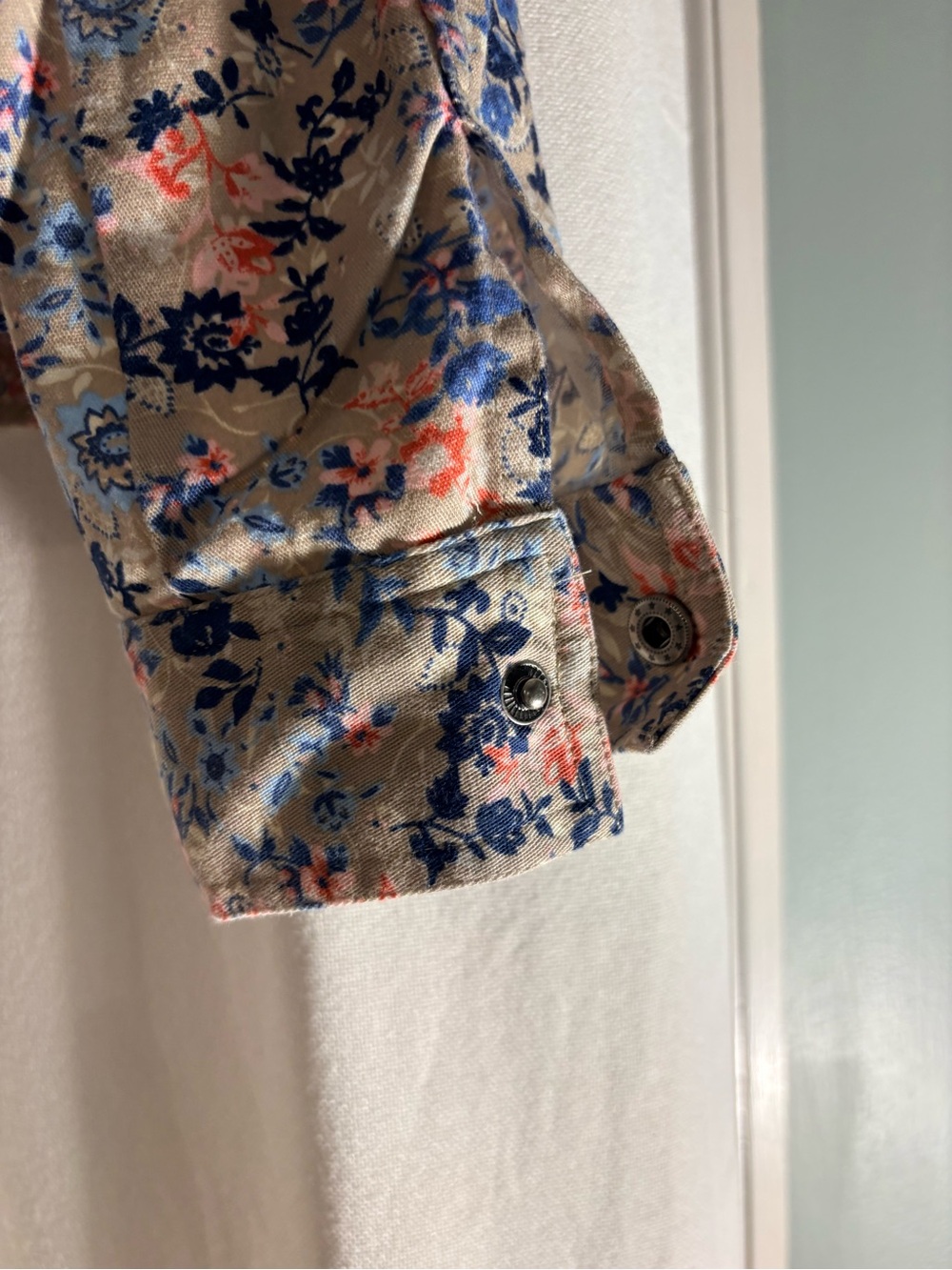 Coastal Beachy Travel Feminine Floral Button-Up Jacket in Beige, Blue & Coral - Picture 7 of 7